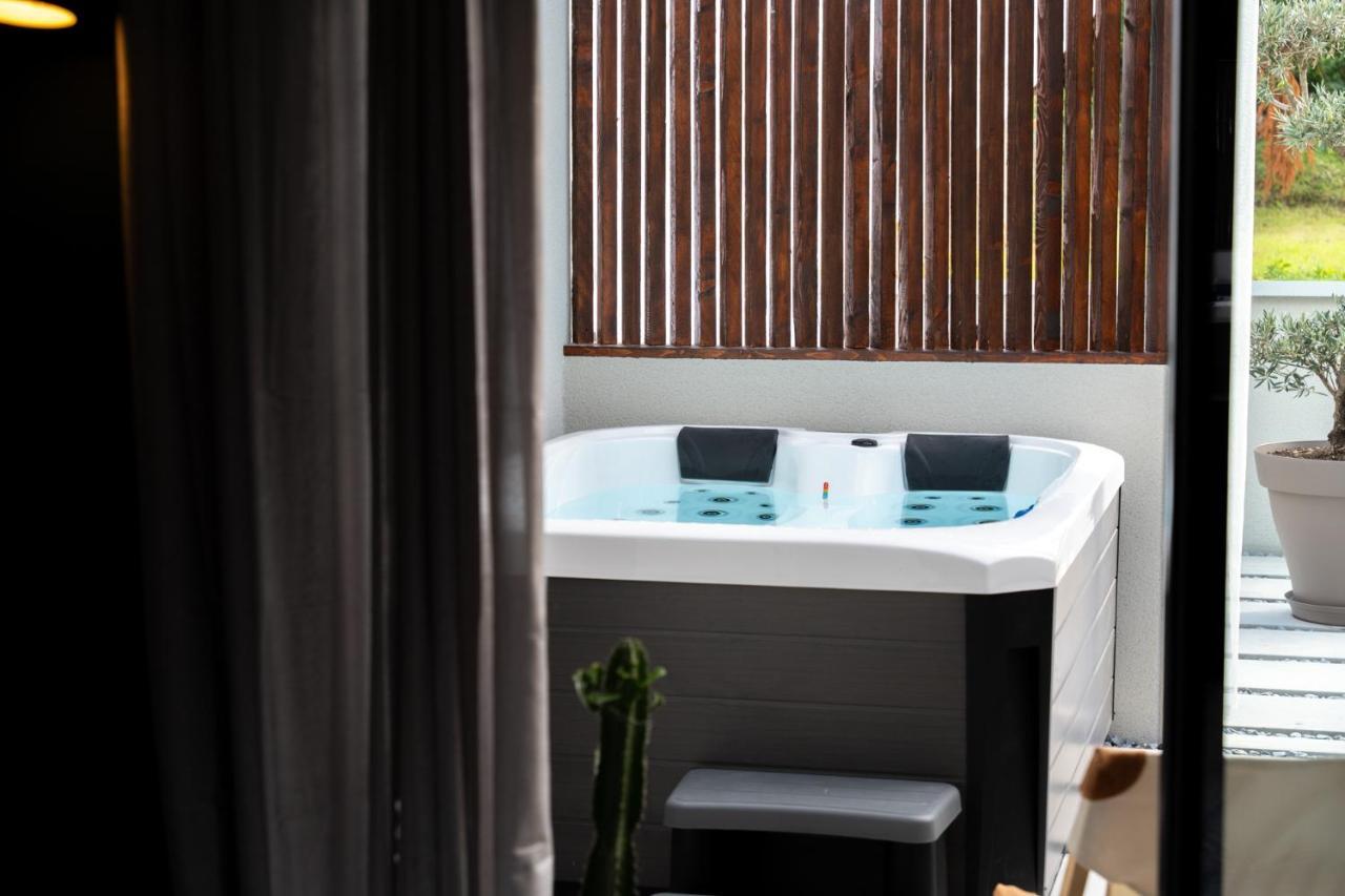Yanna Lodge, Gite Classe 4 Etoiles Avec Spa Couvert Entierement Arrest Eksteriør bilde